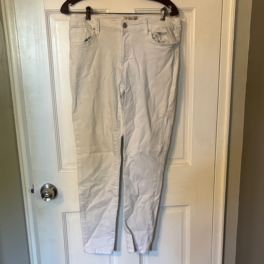 Vintage America Women's White Jeans